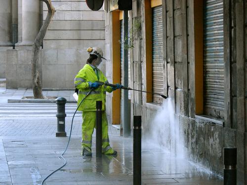 sponge-blasting-cleaning-exterior